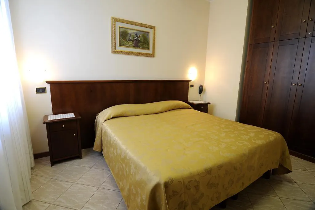 Albergo Ristorante Quadrifoglio Urgnano Hotel